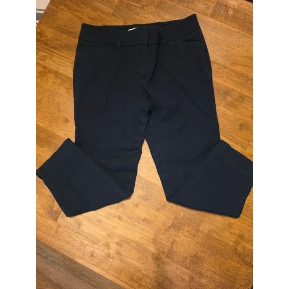 Black cropped ankle pants. - New York & Company -Stretch- Size 6